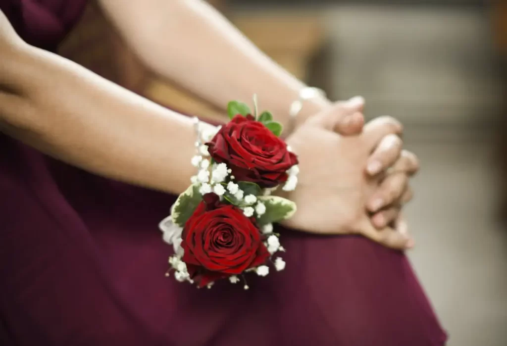 pulseras para damas de honor rosas